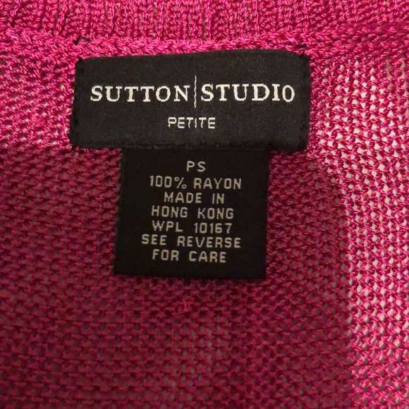 Light weight knit sweater vest - Picture 2 of 4